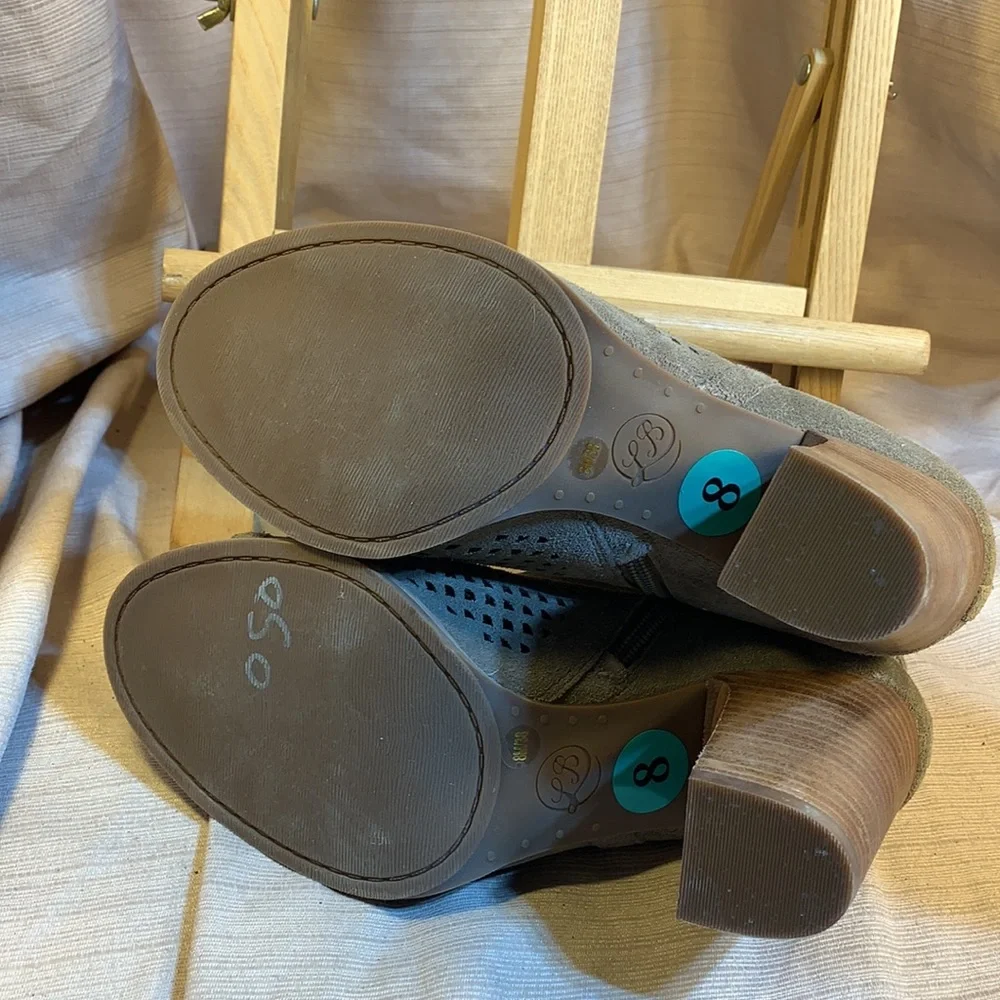 NWT Lucky Brand leather peep toe ankle booties